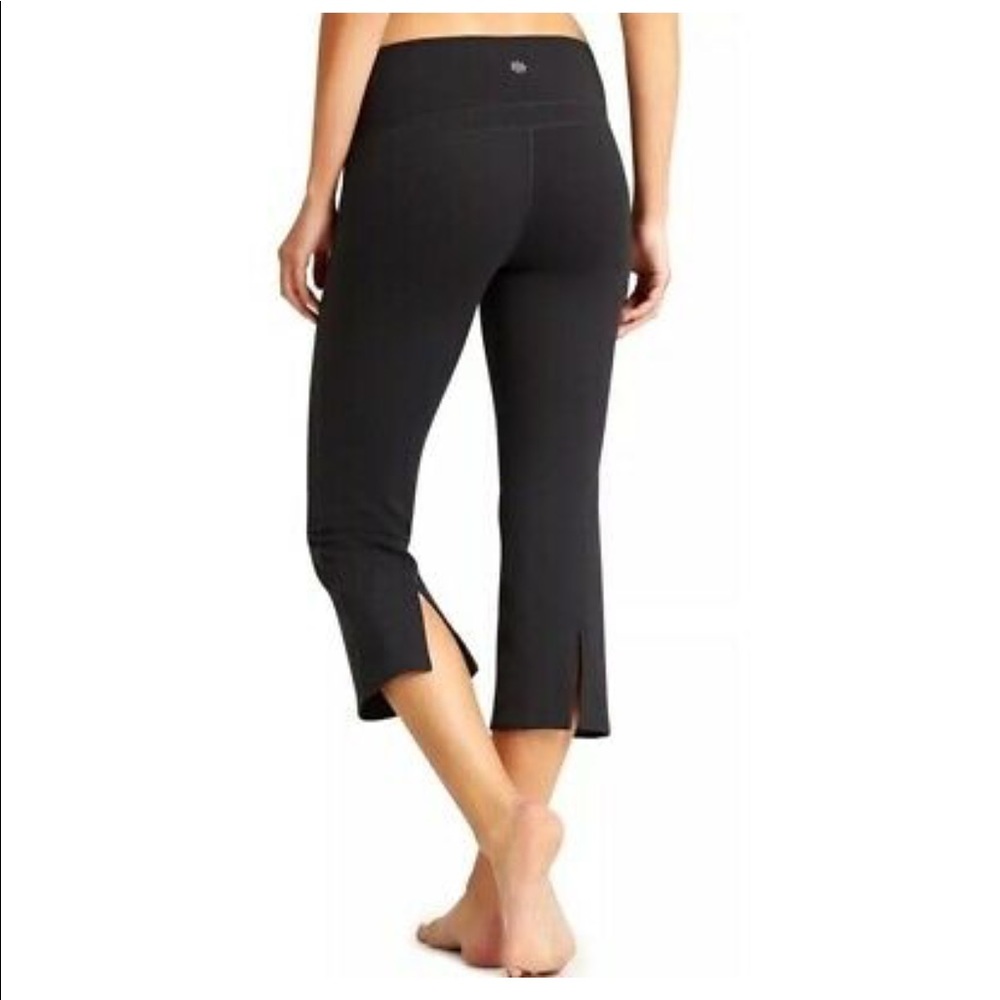 Athleta Power up Capri